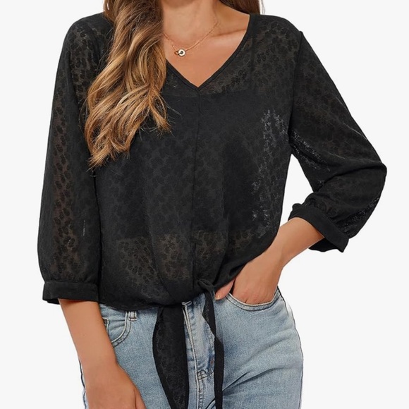 Black eyelet sweater - Picture 1 of 2